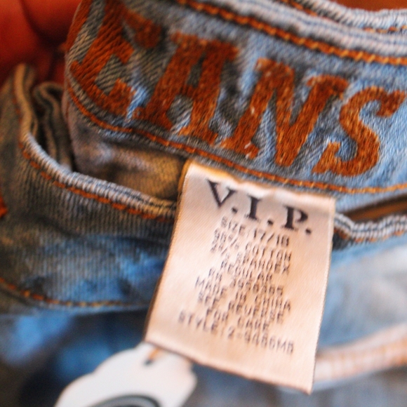 Jeans - Picture 2 of 5